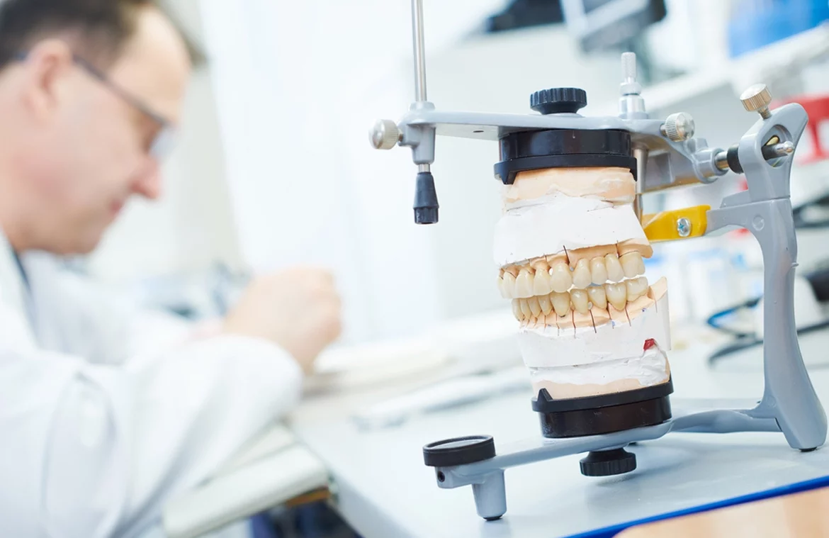 Prosthodontists | Veneers | Implants